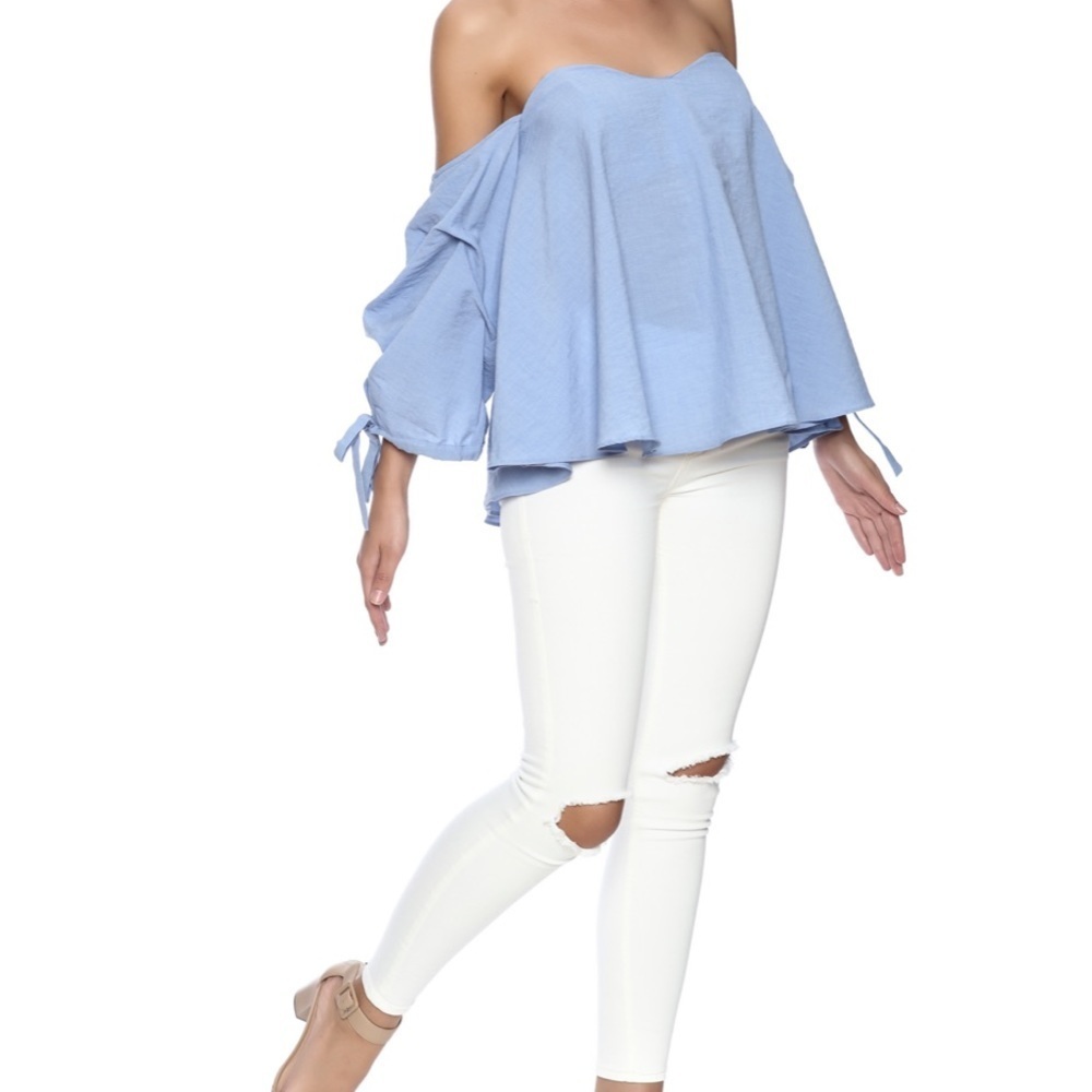 DO + BE Flowy Blue Top Size Medium